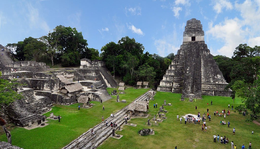 Unbelievable Encounters: Mayans' Interactions with Alien Beings!